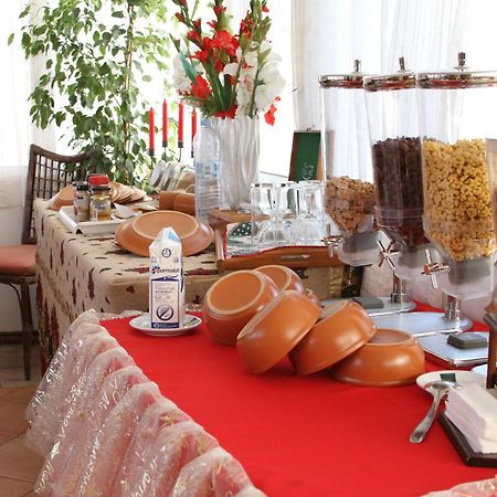 Mindelo Residencial Bed & Breakfast Екстериор снимка