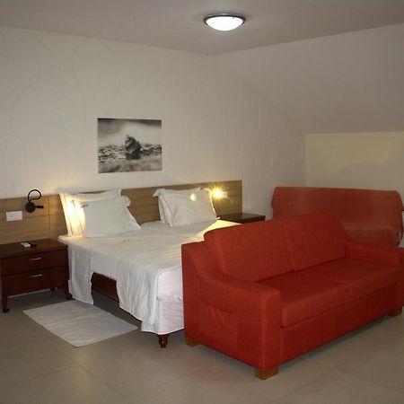 Mindelo Residencial Bed & Breakfast Екстериор снимка