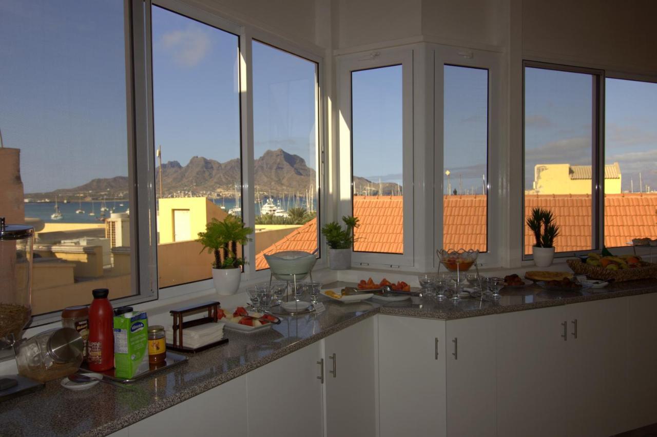 Mindelo Residencial Bed & Breakfast Екстериор снимка
