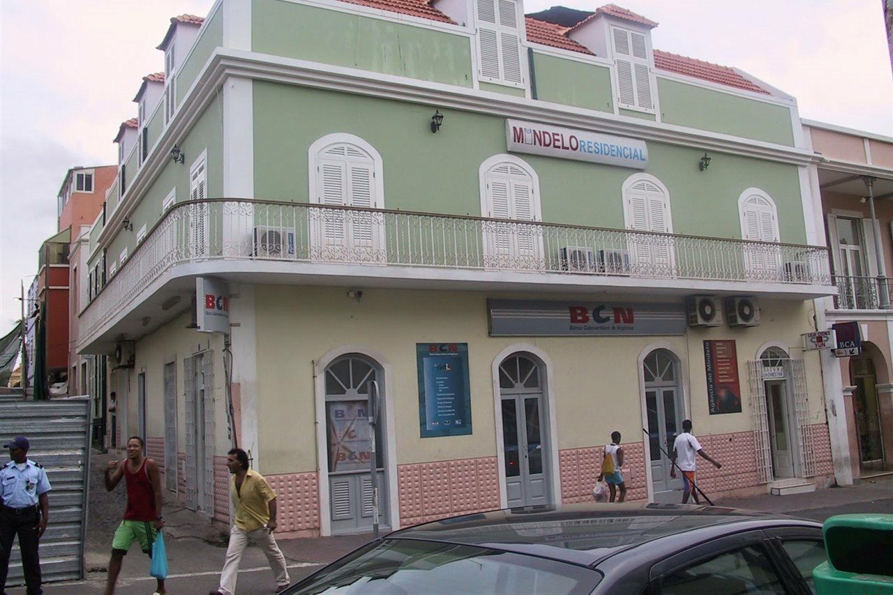 Mindelo Residencial Bed & Breakfast Екстериор снимка